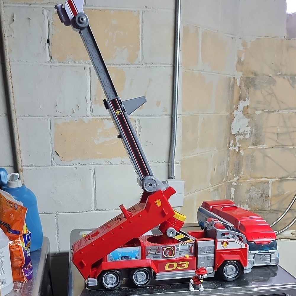 🚒LIKE NEW!🐾PAW PATROL Red Fire Truck Toy w/Marshall Pup